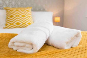 Cloudstays Birmingham Luxury Townhouse 2 lakes sleeps upto 8 Free Parking & WIFI